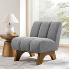 Sillón moderno de madera y tela