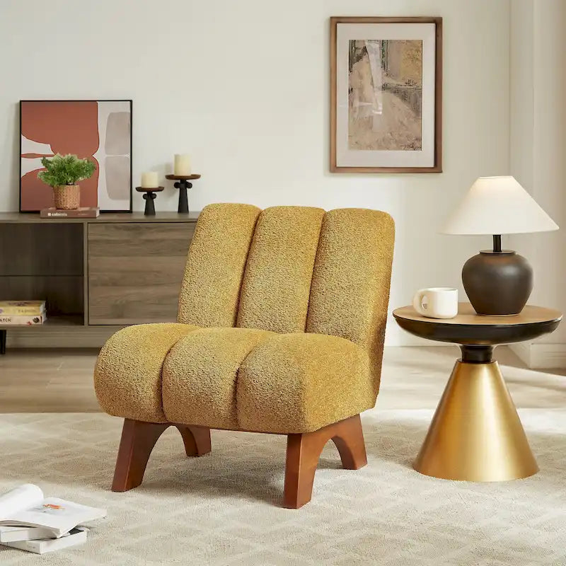 Sillón moderno de madera y tela