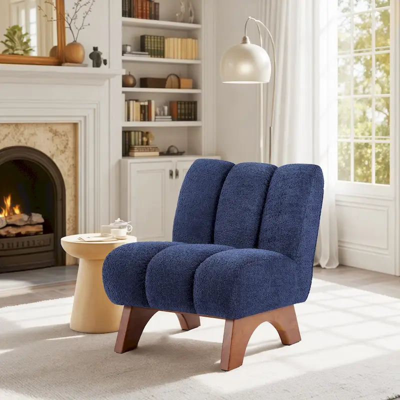 Sillón moderno de madera y tela