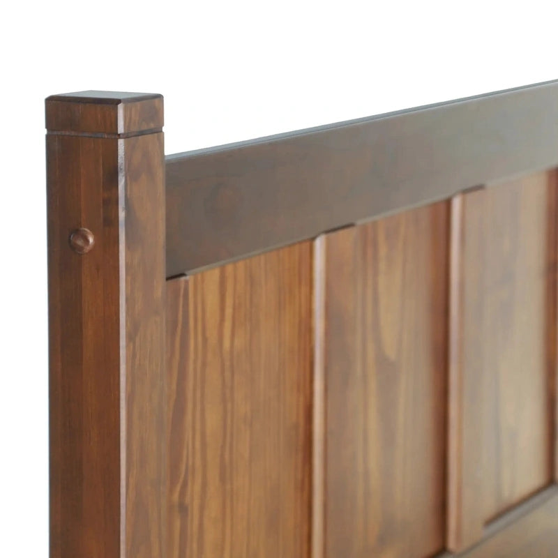 Cama tipo plataforma de paneles de madera maciza