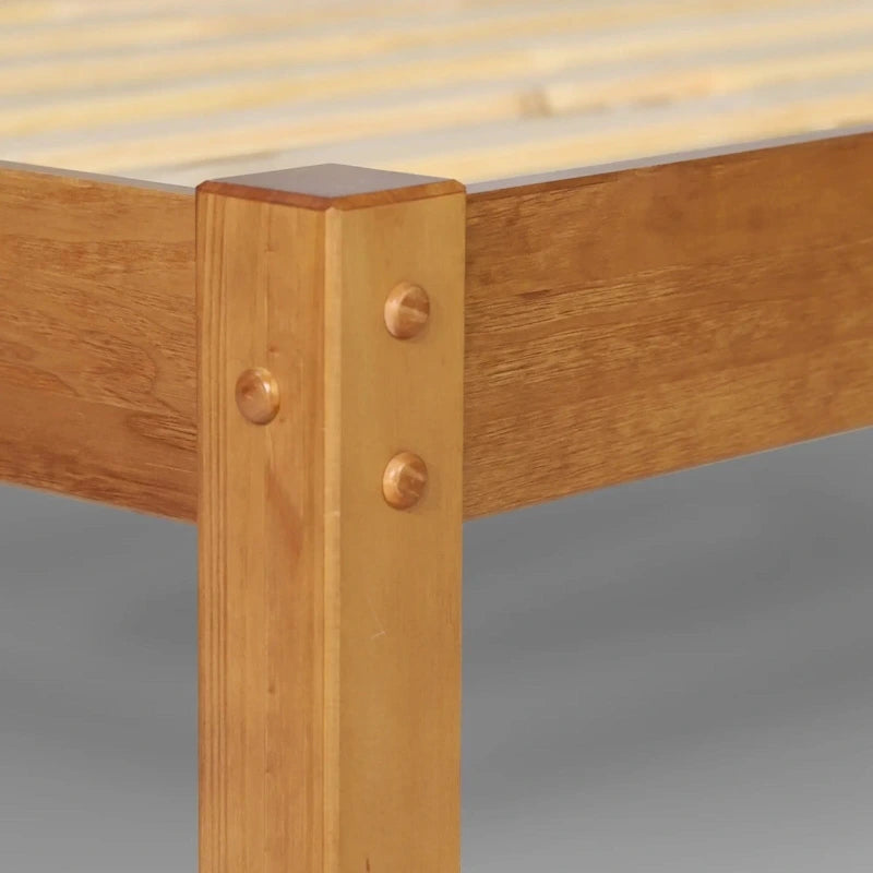 Cama tipo plataforma de paneles de madera maciza