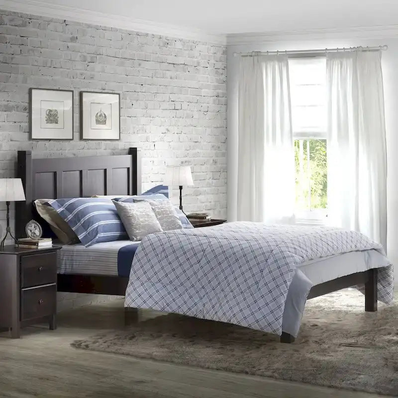 Cama tipo plataforma de paneles de madera maciza