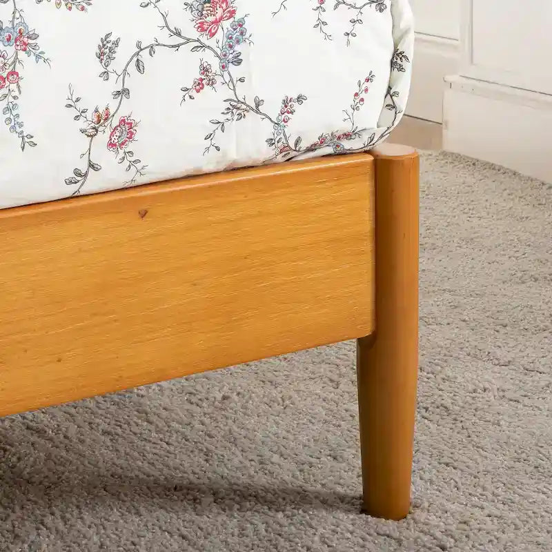 Estructura de cama de plataforma de madera de mediados de siglo